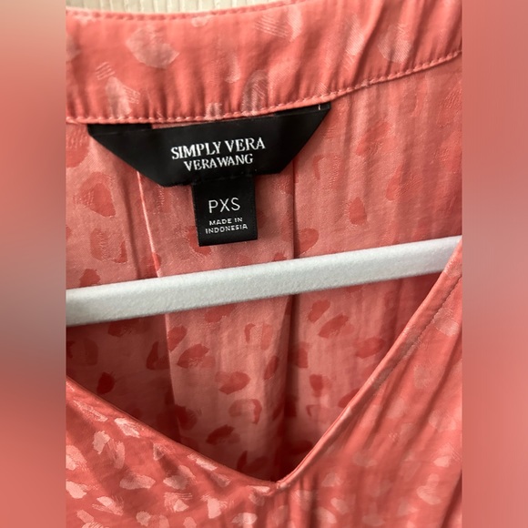 Simply Vera Wong Peach color blouse xsp - Picture 2 of 2
